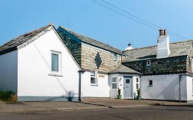 Sandown 4 Bedroom House St Teath